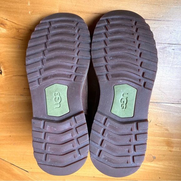 UGG sz 7 leather Chelsea boots ankle boots booties winter sheepskin insole fall - Picture 8 of 14